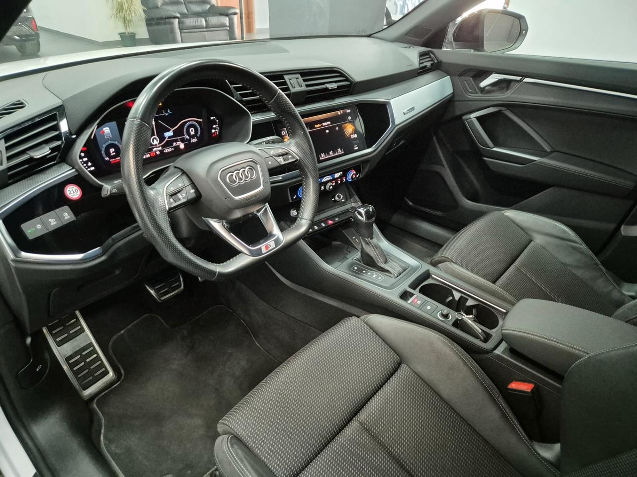 AUDI Q3 SPORTBACK 35 TDI S-TRONIC S-LINE