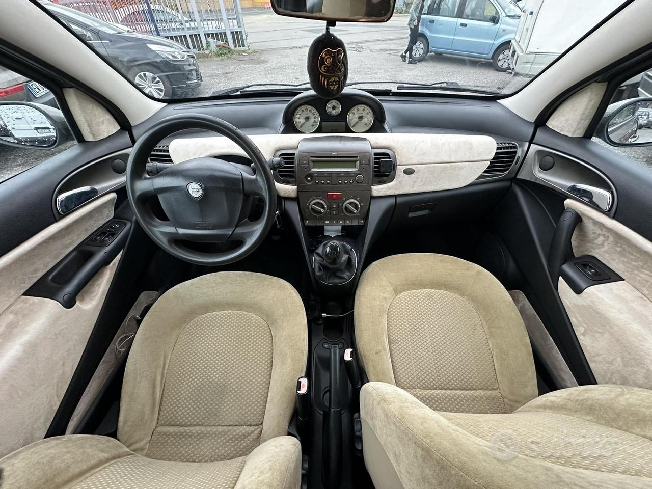 INTERNI BELLI CARROZZERIA QUALCHE SEGNO