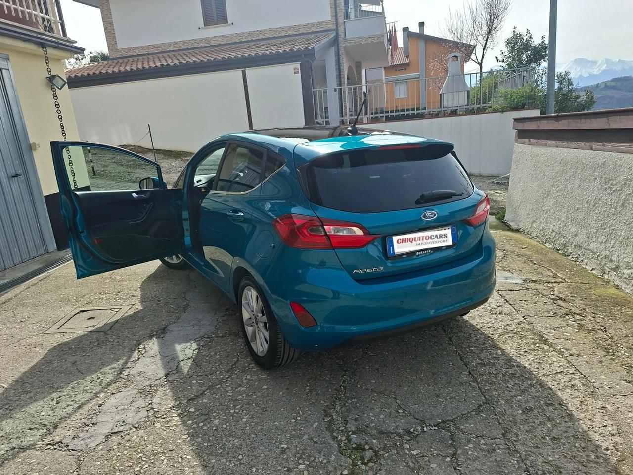 Ford Fiesta 1.5 diesel 5 porte tetto apribile 2018 neopatentati