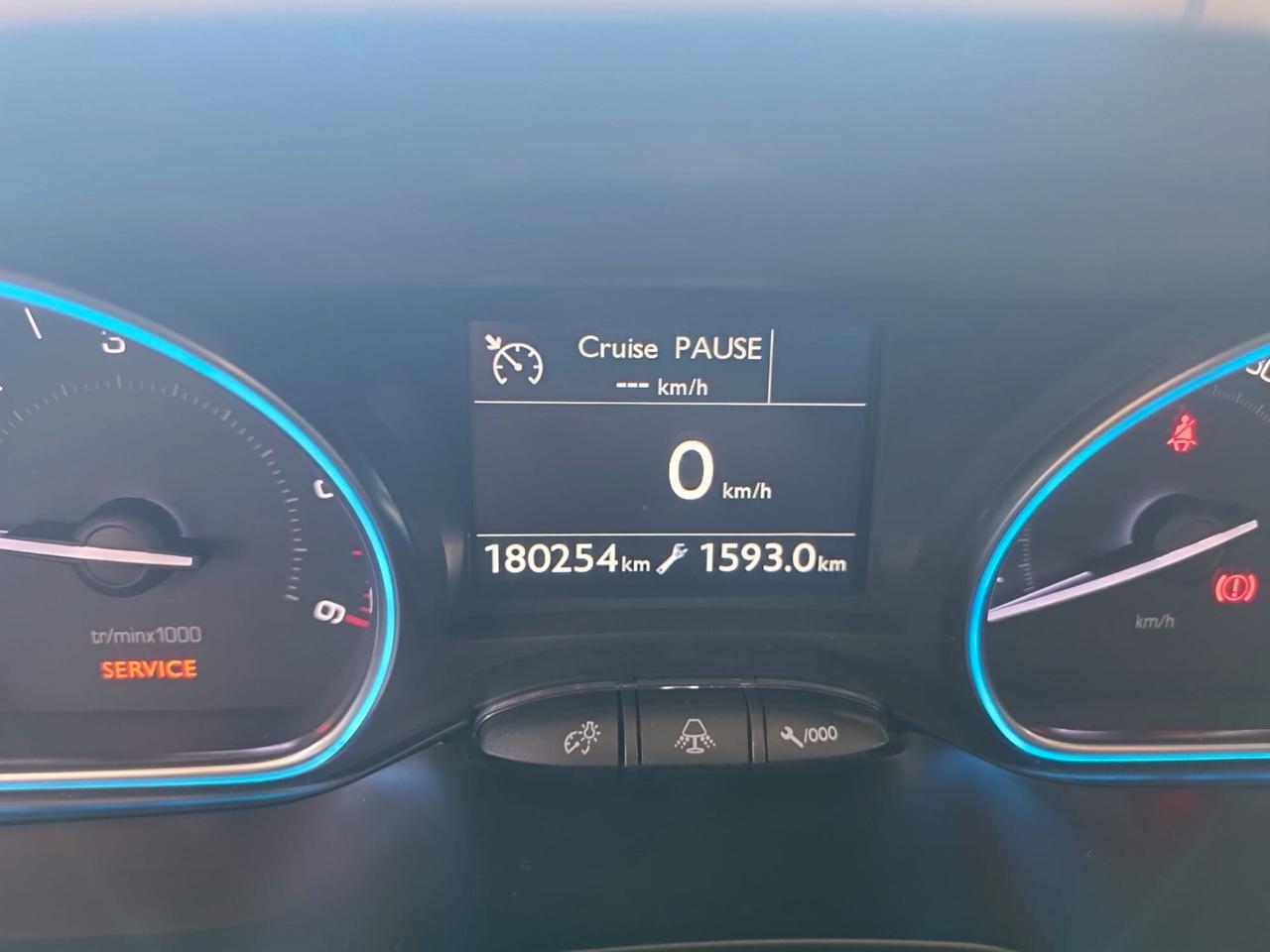 Peugeot 2008 BlueHDi 120 S&S Black Matt