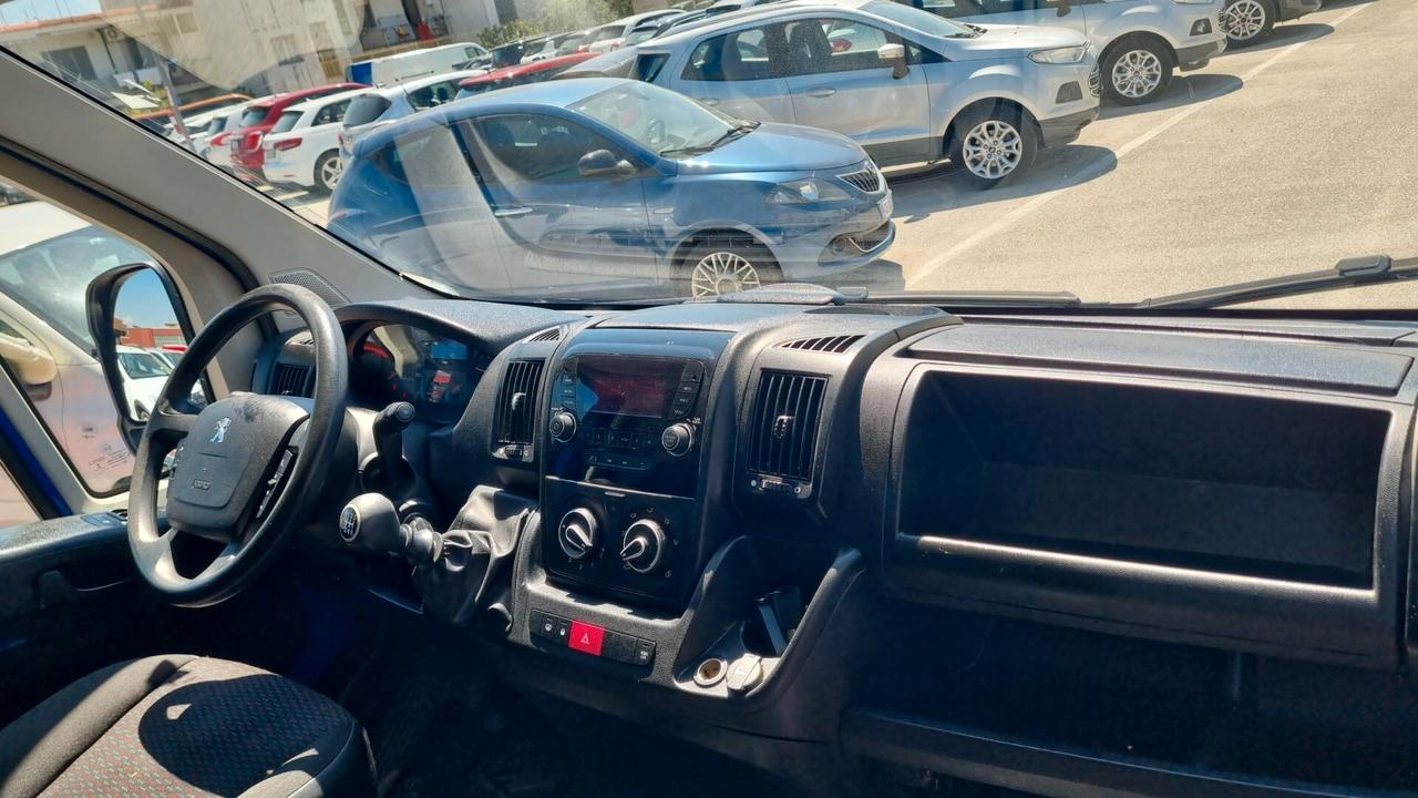 Peugeot-BOXER-2.2-140CV-L1H1BLUEHDI-