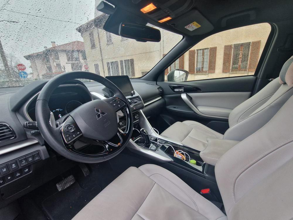 Mitsubishi Eclipse Cross 2.4 phev Diamond sda navi s-awc