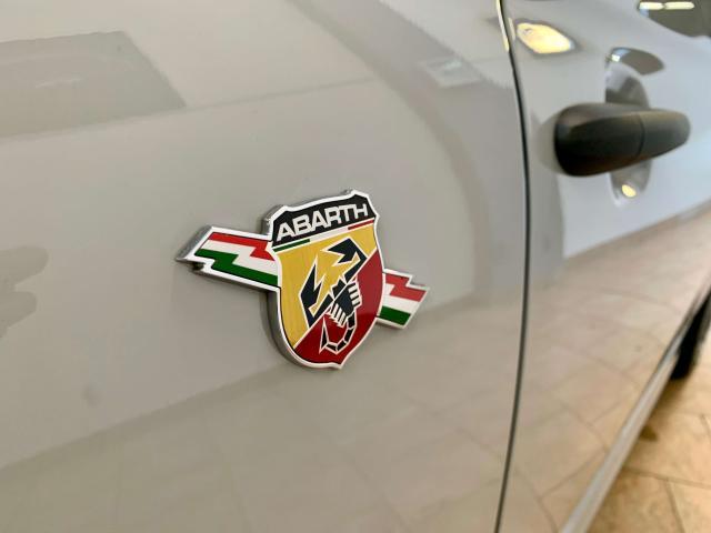 Abarth 695 695 1.4 t-jet Competizione 180cv MTA pari al nuovo