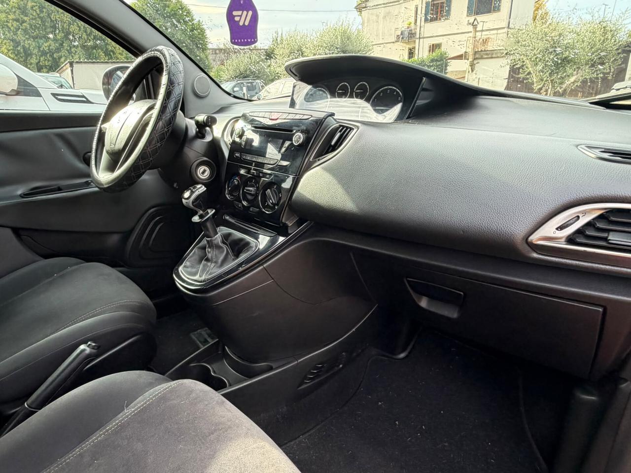 Lancia Ypsilon 1.2 69 CV 5 porte GPL Ecochic Gold