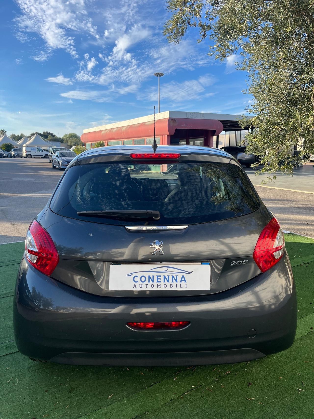 Peugeot 208 1.4 HDi 68 CV 5 porte Allure