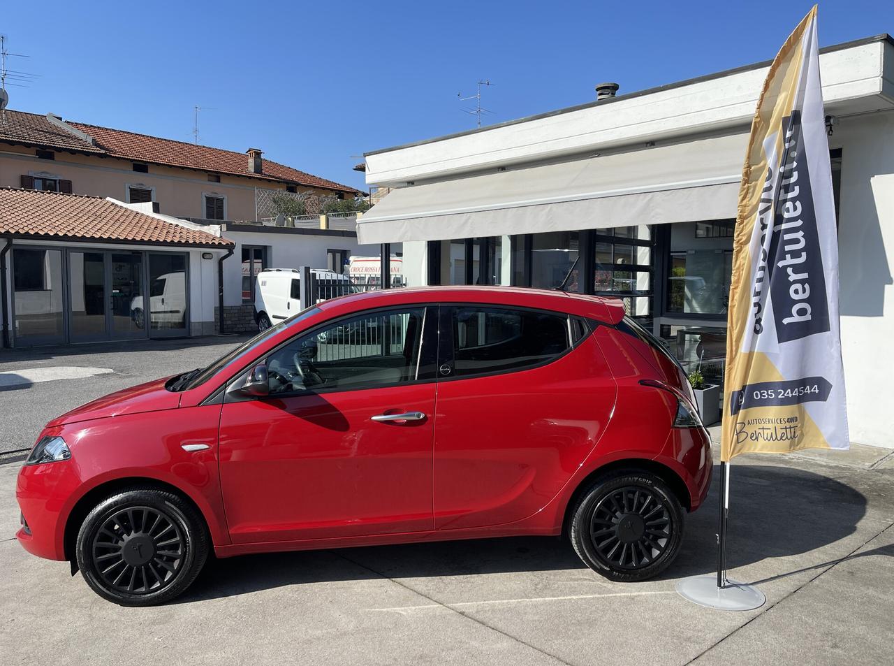 Lancia Ypsilon 1.0 hybrid Silver s