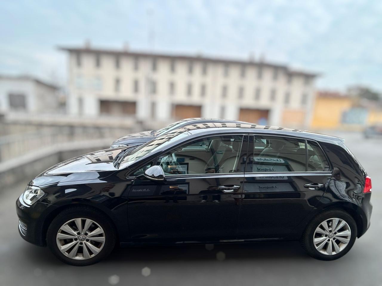 Volkswagen Golf 5p 1.6 tdi - ANCHE PER NEOPATENTATI