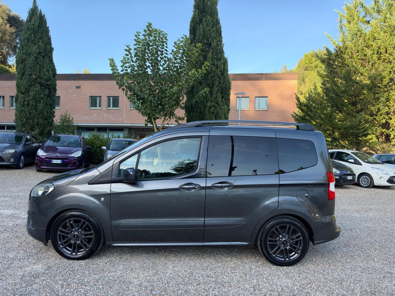 Ford Tourneo Courier 1.5 TDCI 100 CV Sport