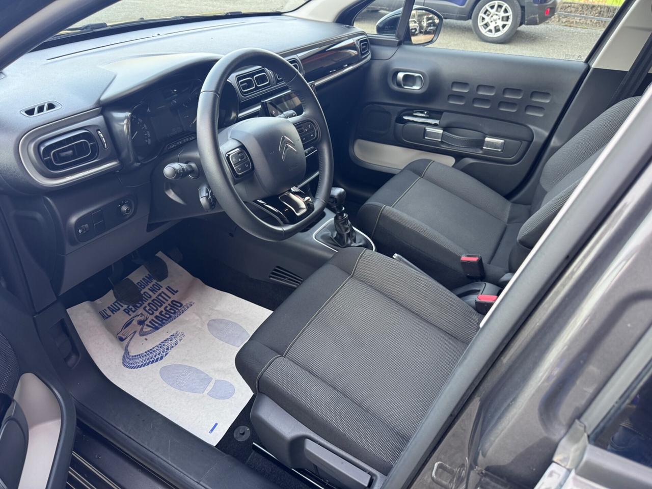 Citroen C3 1.2 Shine 110 cv