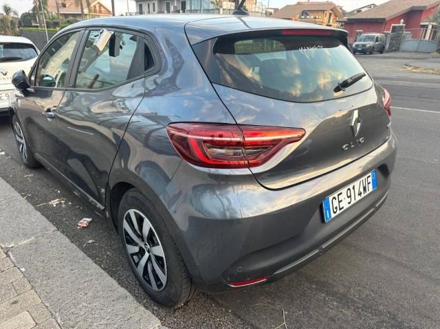 Renault Clio 1.6 E-Tech hybrid Initiale Paris 140cv auto