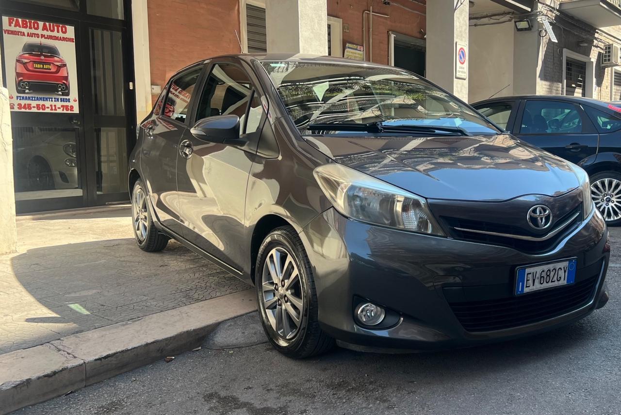 Toyota Yaris 1.0 5 porte style