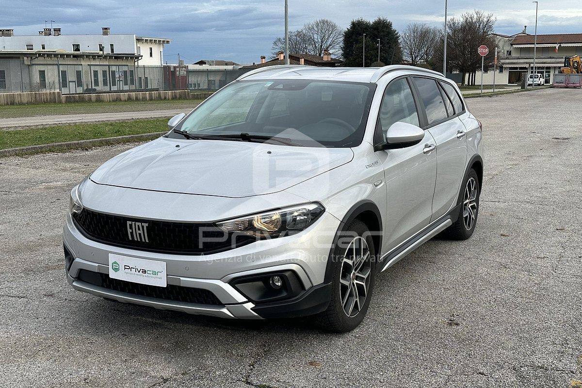 FIAT Tipo 1.5 Hybrid DCT SW Cross