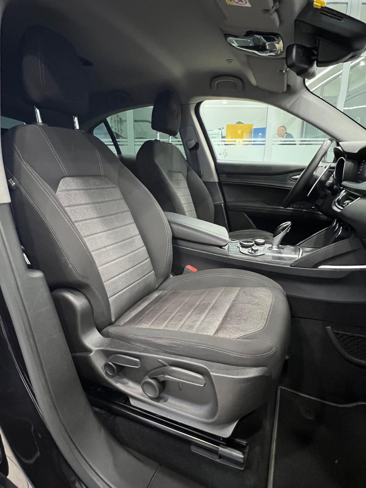 Alfa Romeo Stelvio 2.2 Turbodiesel 160 CV AT8 RWD Business