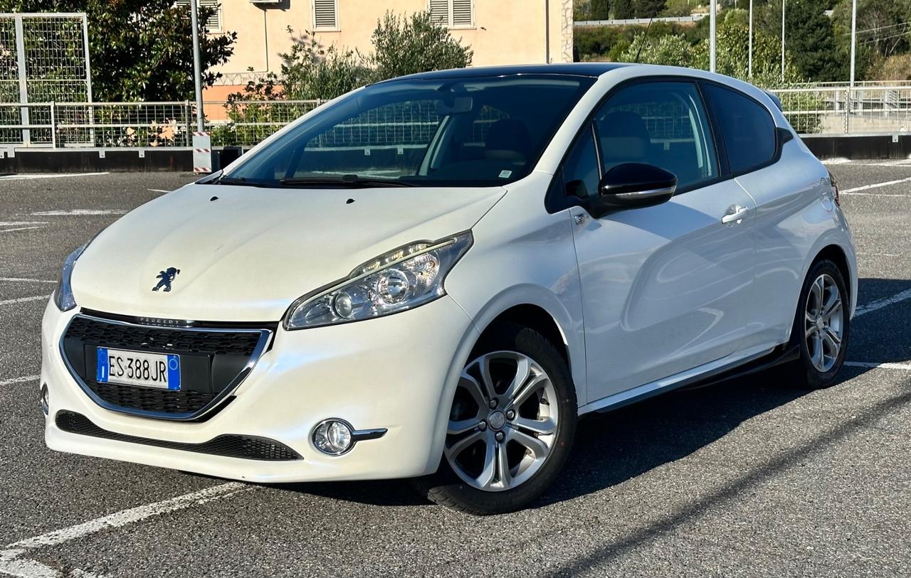 Peugeot 208 Unico proprietario distribuzione e frizione nuove