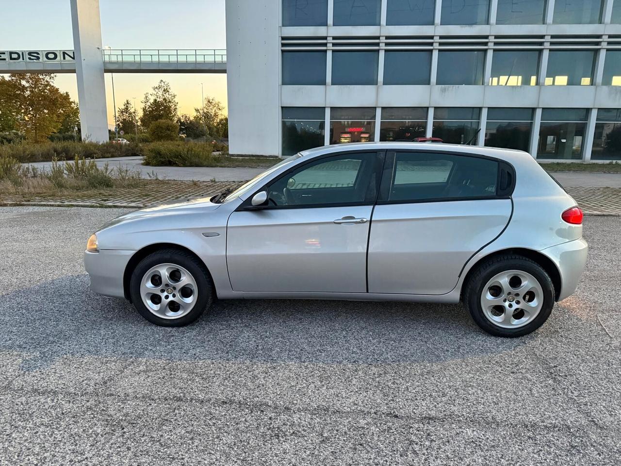 Alfa Romeo 147 1.6 16V TS (105) 5 porte Progression