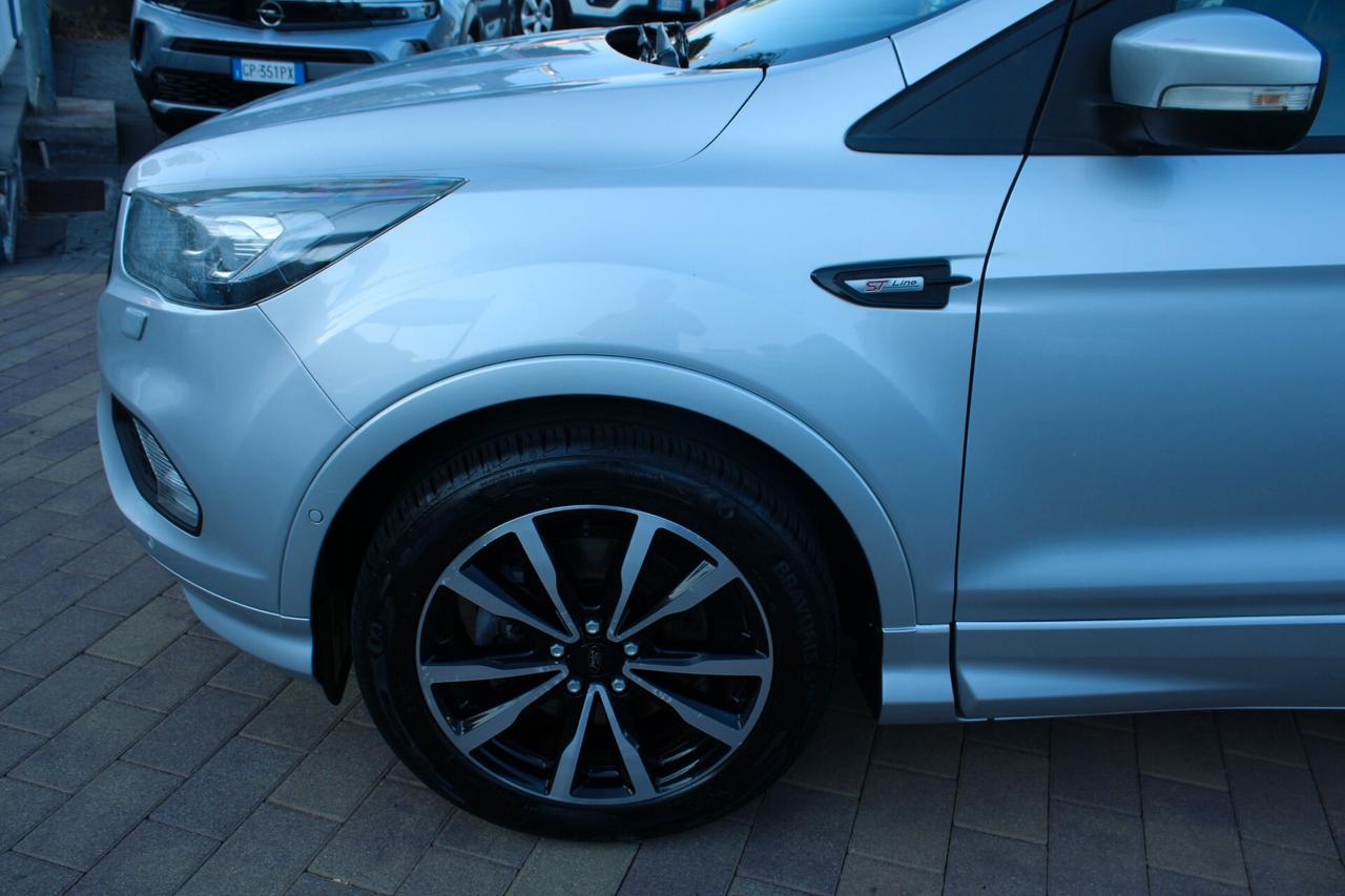 Ford Kuga 1.5 TDCI 120 CV S&S 2WD ST-Line