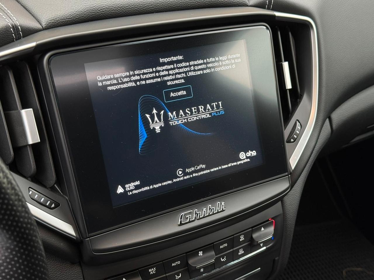 Maserati Ghibli V6 Diesel 275 CV Gransport Nerissimo