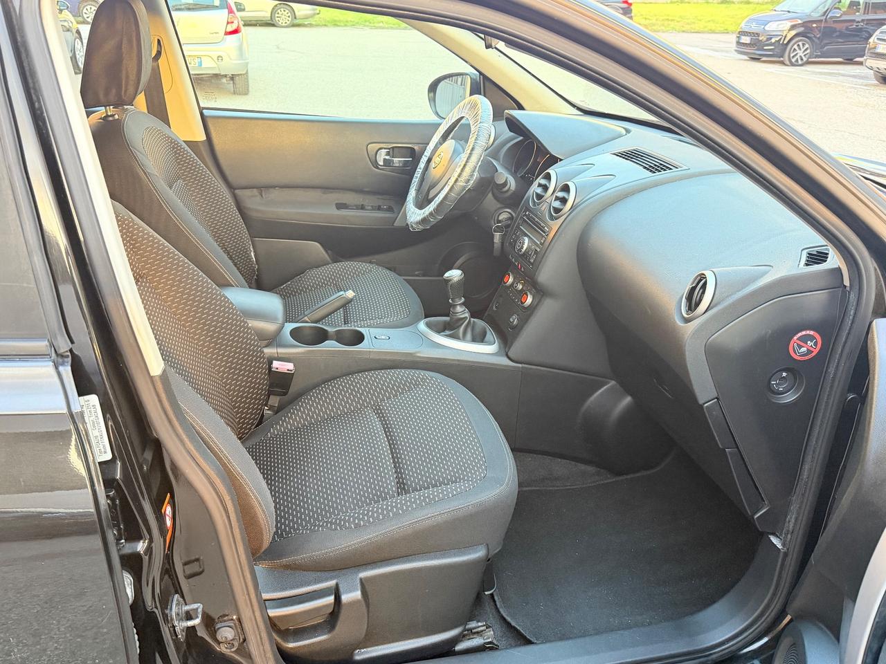 Nissan Qashqai 1.5 dCi Tekna 106CV Neopatentati