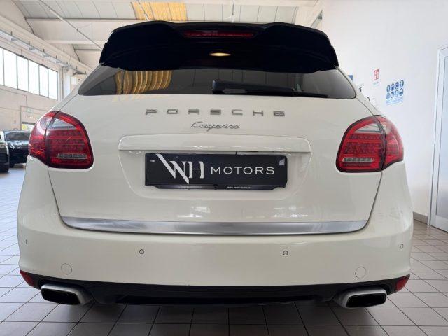 PORSCHE Cayenne 3.0 Diesel /BELL1SS1MO/