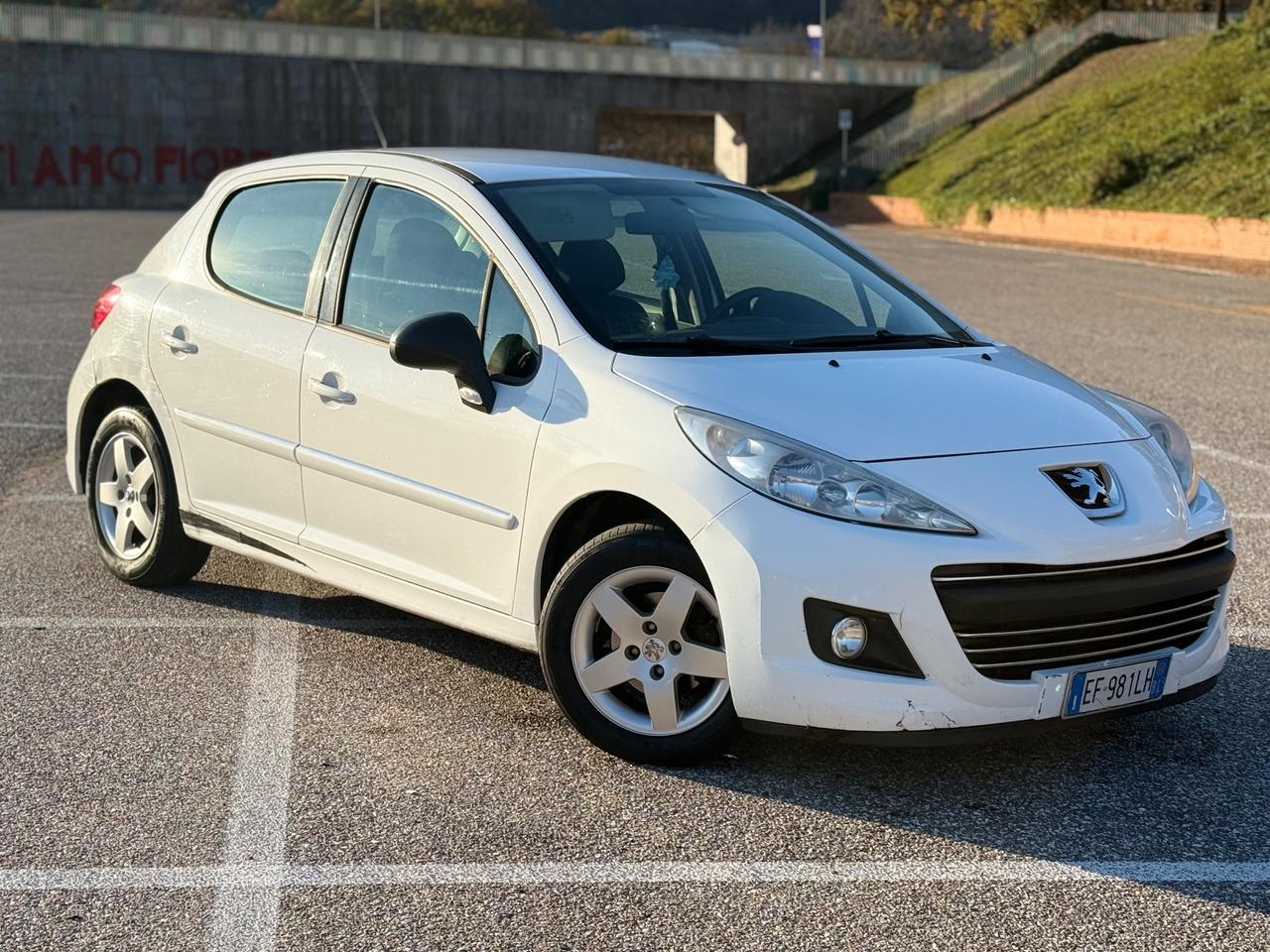 Peugeot 207 1.6 HDi OK NEOPATENTATI