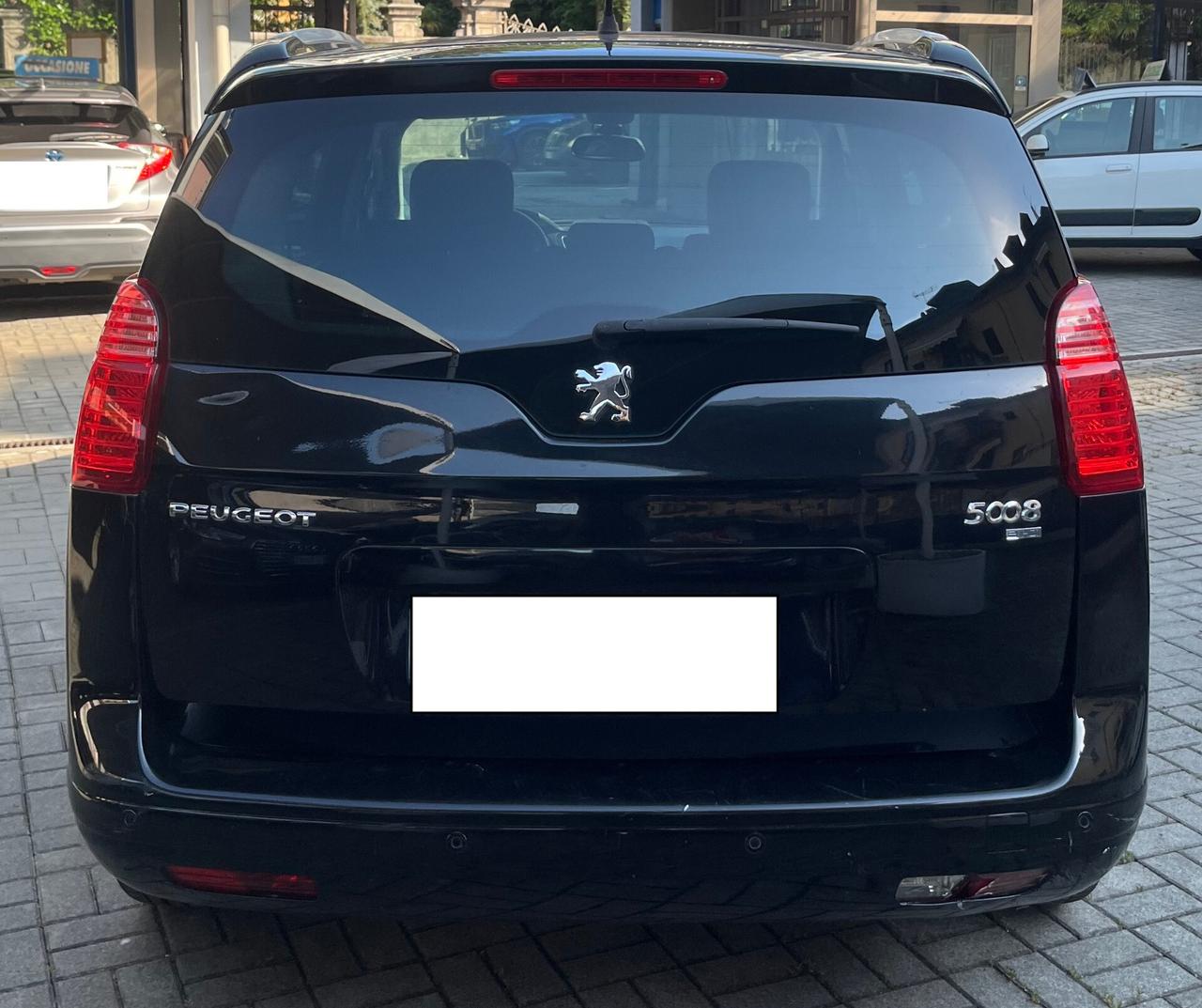 PEUGEOT 5008 1.6 HDi CAMBIO AUTOMATICO - 7 POSTI - ANCHE PER NEOPATENTATI