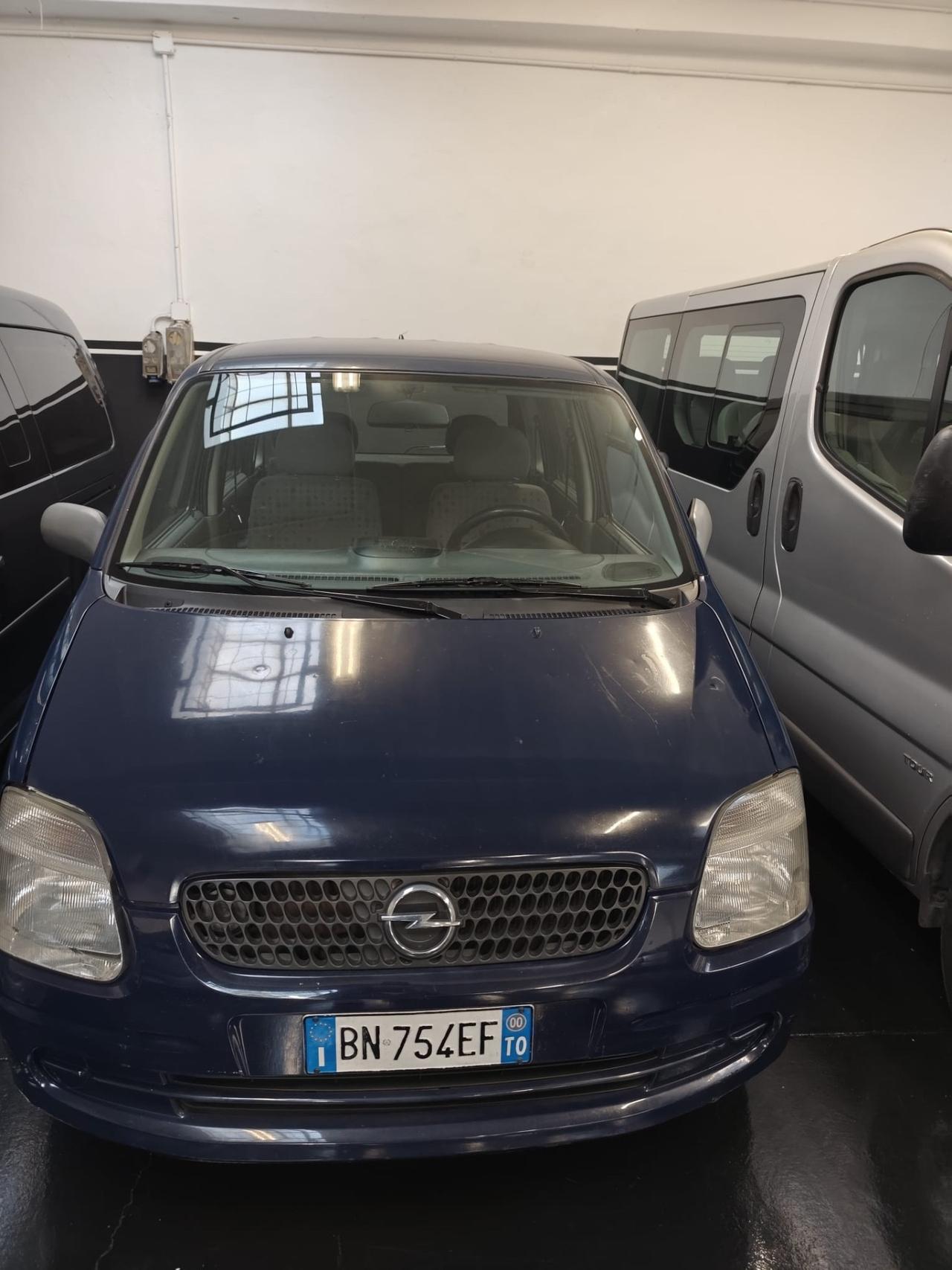 Opel Agila 1.2 16V Comfort