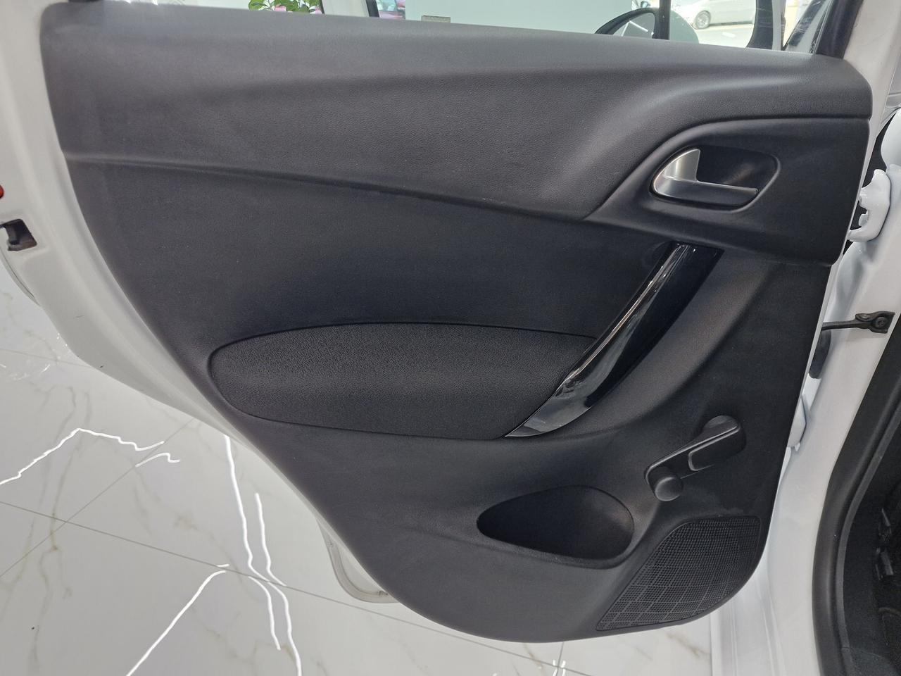 CITROEN C3 1.2 BENZINA EXCLUSIVE ANNO 2015