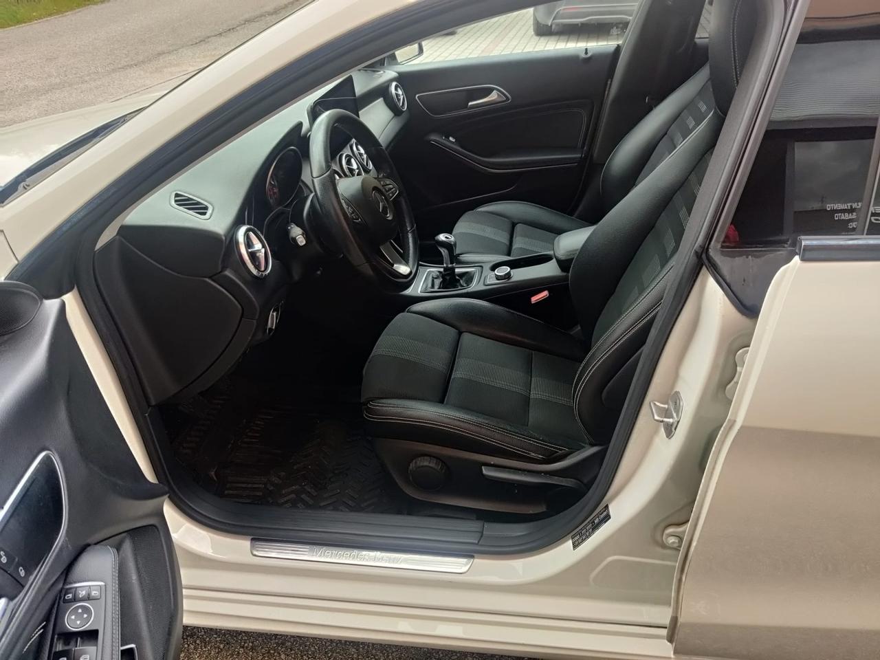 Mercedes-benz CLA 200d GARANZIA 12/36 MESI