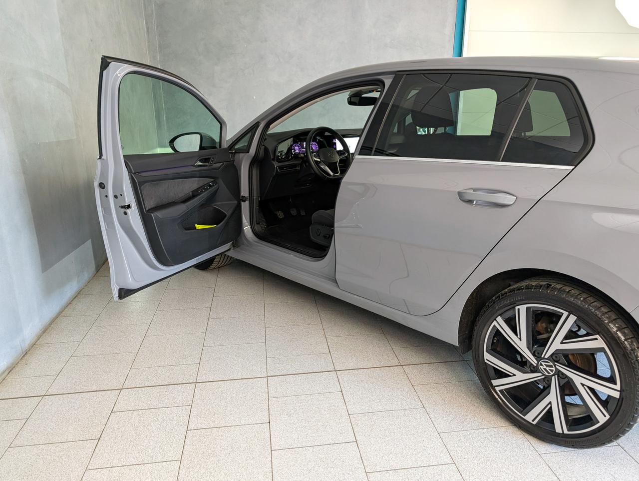 Volkswagen golf viii 1.5 TSI 130cv Style