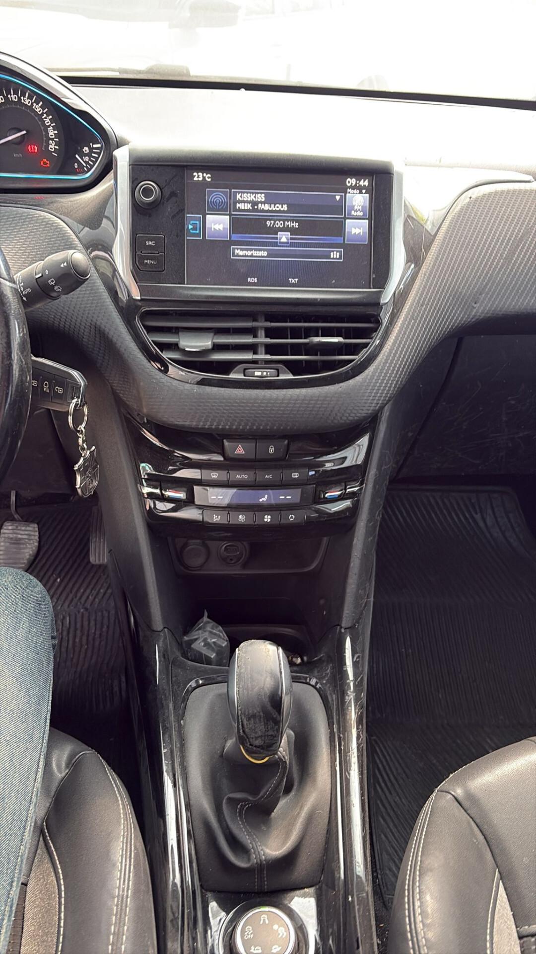 Peugeot 2008 1.5 BlueHDi 100 Allure 2015 USATO
