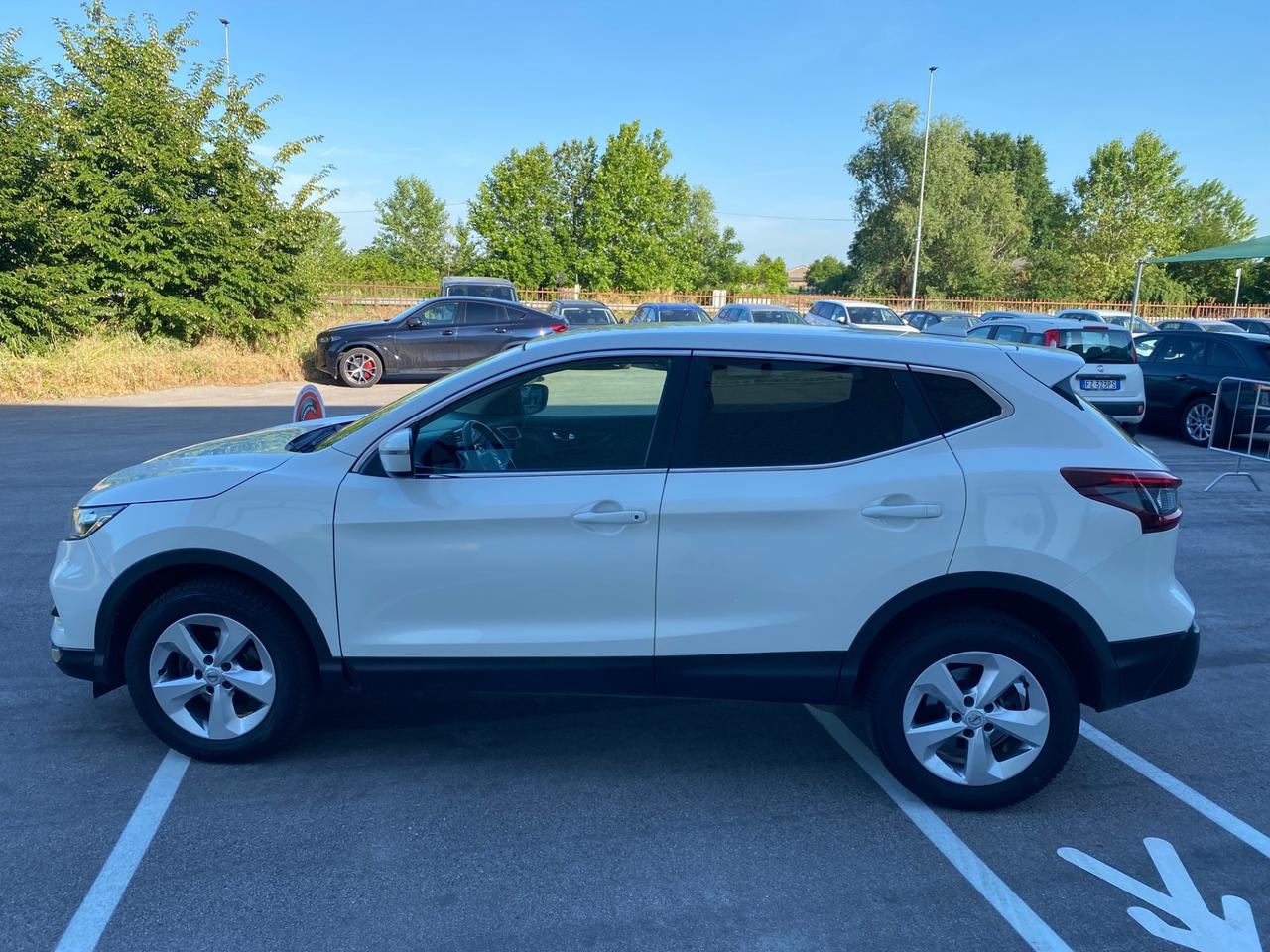 Nissan Qashqai 1.7 150 CV 4WD N1 Autocarro 5 Posti