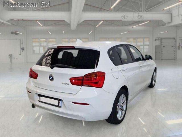 BMW 116 Serie 1 116d Advantage 5p auto - GA814GK