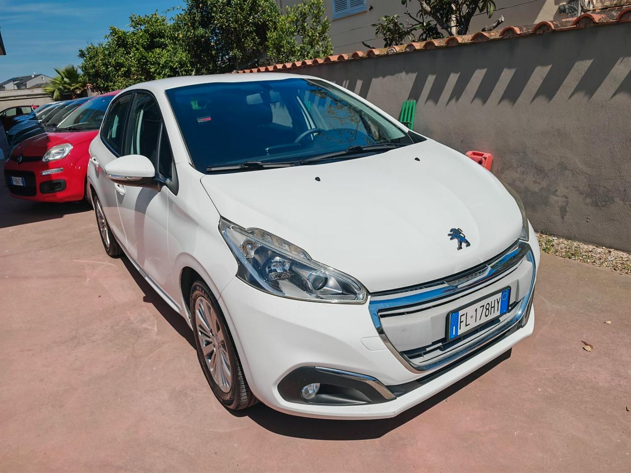 Peugeot 208 PureTech 82 5 porte Allure