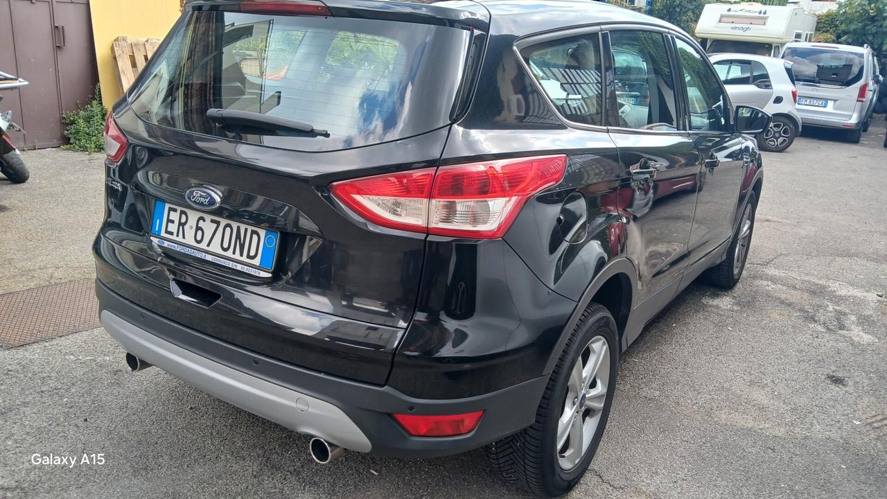 Ford Kuga 2.0 TDCI 140 CV 4WD Powershift Titanium