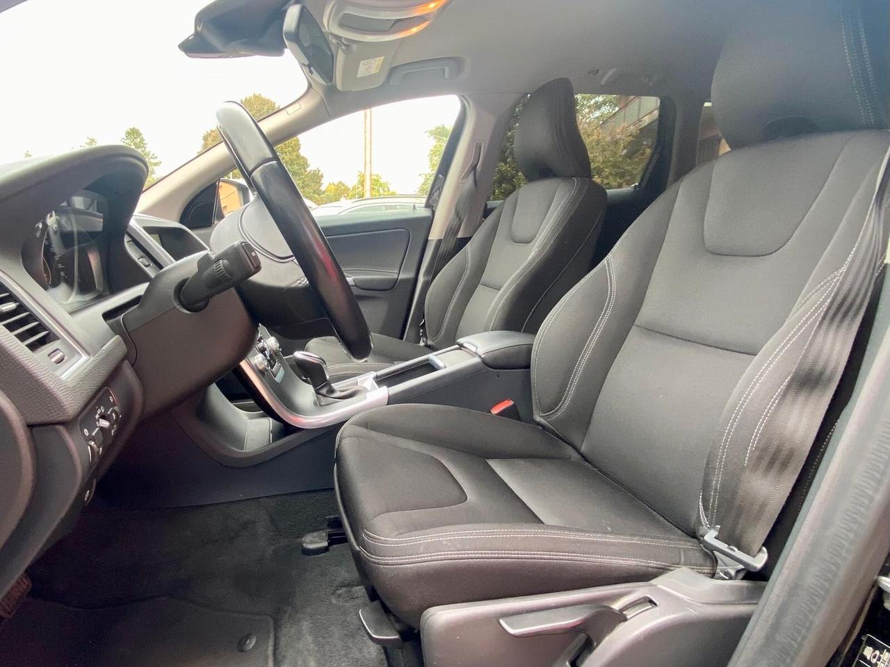 Volvo XC 60 XC60 D3 Geartronic R-design Momentum