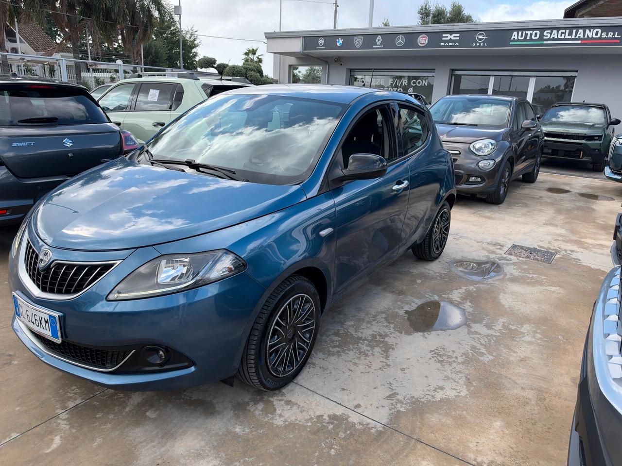 Lancia Ypsilon 1.0 FireFly 5 porte S&S Hybrid Gold