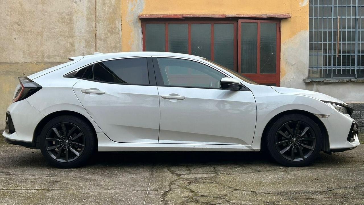 Honda Civic 1.0T 5 porte Elegance Navi * cinghia sostituita *