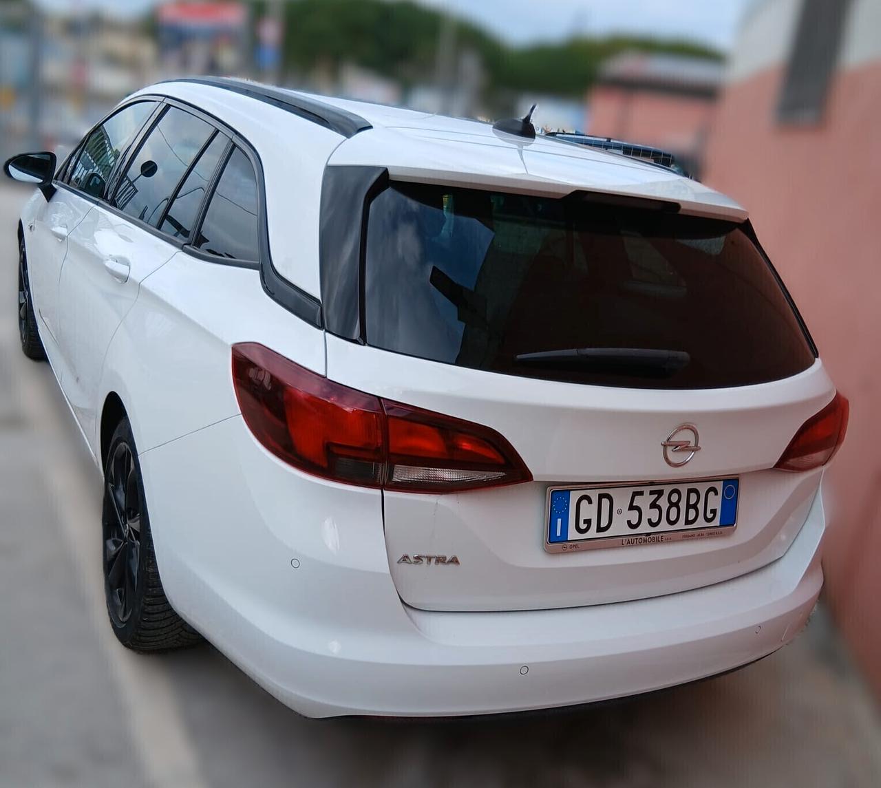 Opel Astra 1.5 CDTI 105 CV S&S Sports Tourer Business Elegance