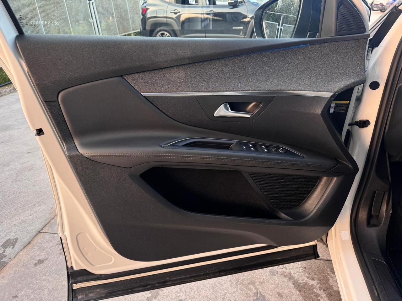 Peugeot 3008 BlueHDi 130 S&S EAT8 GT Line