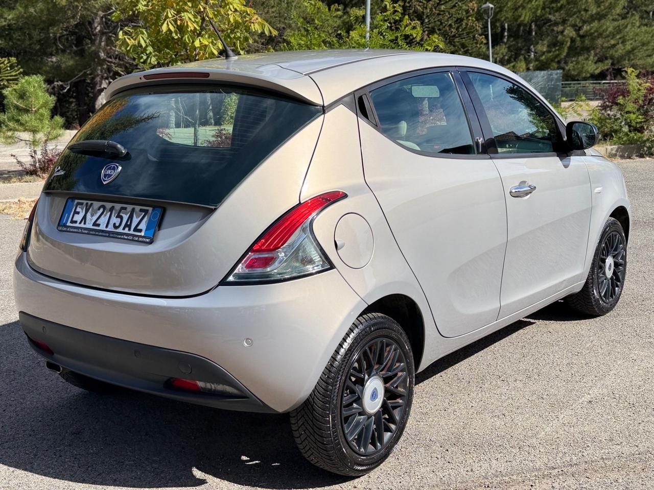 Lancia Ypsilon 1.3 MJT 16V 95 CV 5 porte S&S Gold