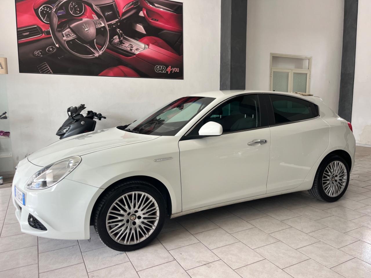 Alfa Romeo Giulietta 1.6 JTDm-2 105 CV Distinctive