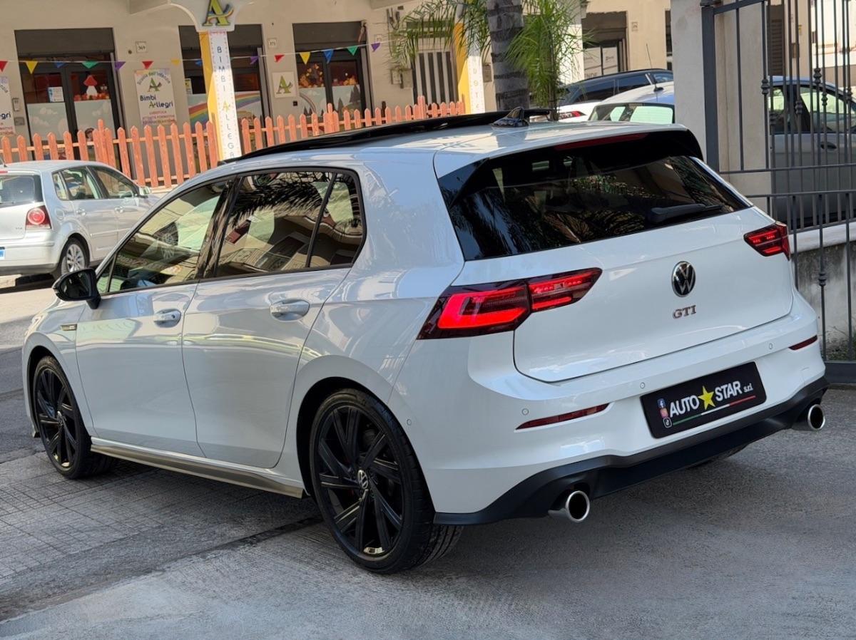 Volkswagen Golf 8 GTI 2.0 TSI 245CV