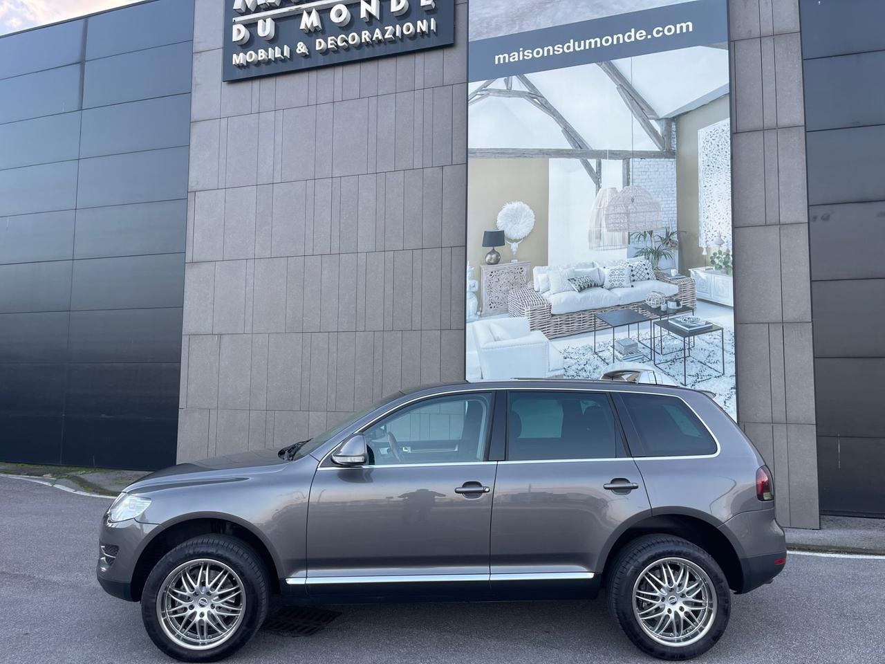 Volkswagen Touareg 240CV 3.0 TDI DPF V6 tip. Executive