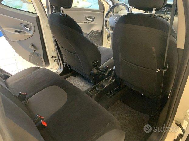 LANCIA Ypsilon 1.2 69 CV 5 porte S&S Silver