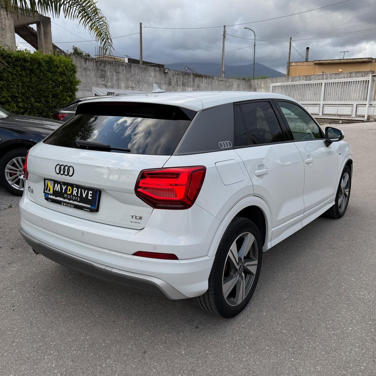 Audi Q2 1.6 TDI S-LINE FULL