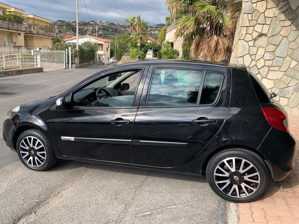 Renault Clio 1.2 16V 5 porte Dynamique