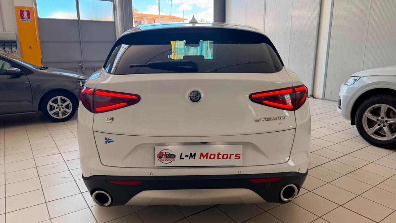 Alfa Romeo Stelvio 2.2 Turbodiesel 210 CV AT8 Q4 Executive