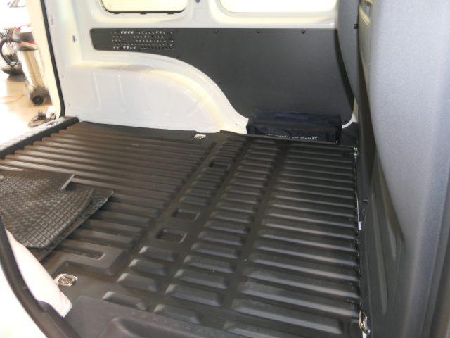 VOLKSWAGEN Caddy 1.0 TSI 102 CV Furgone Bus. + IVA