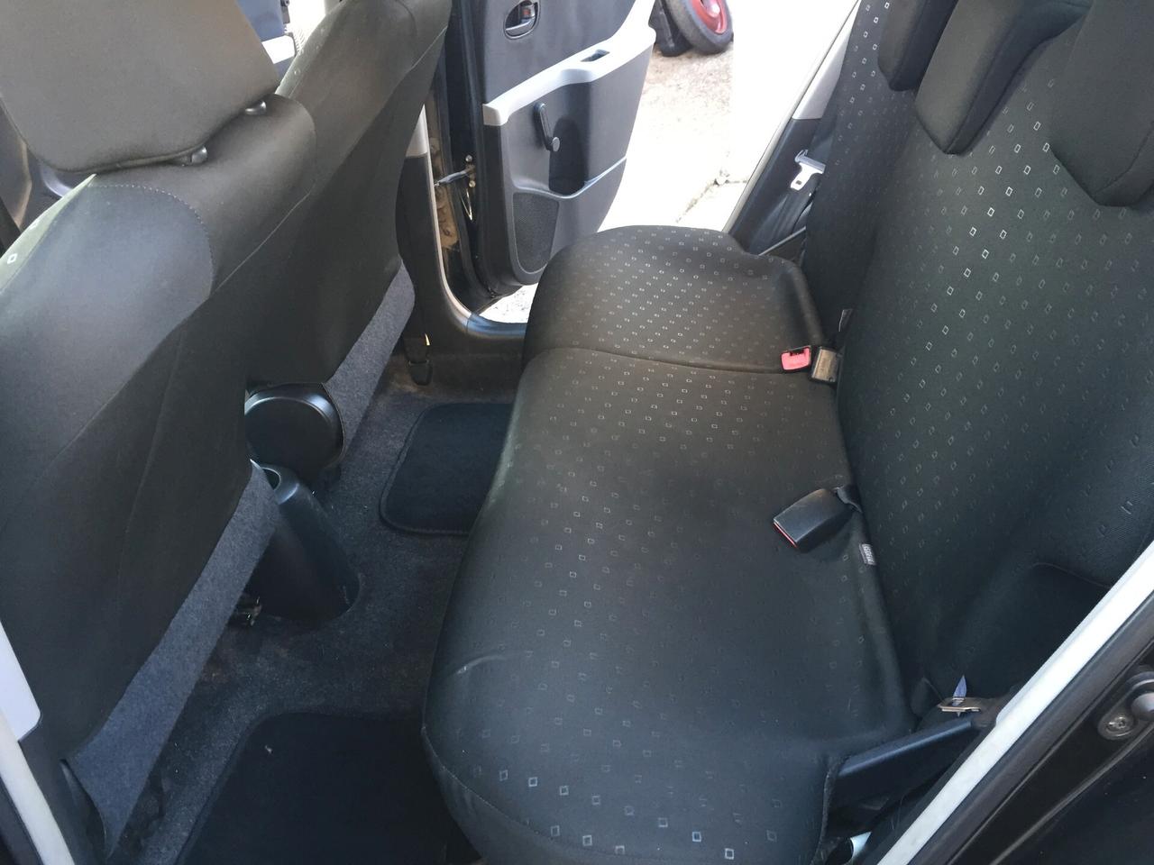 Toyota Yaris 1.0 5 porte Sol X NEOPATENTATI