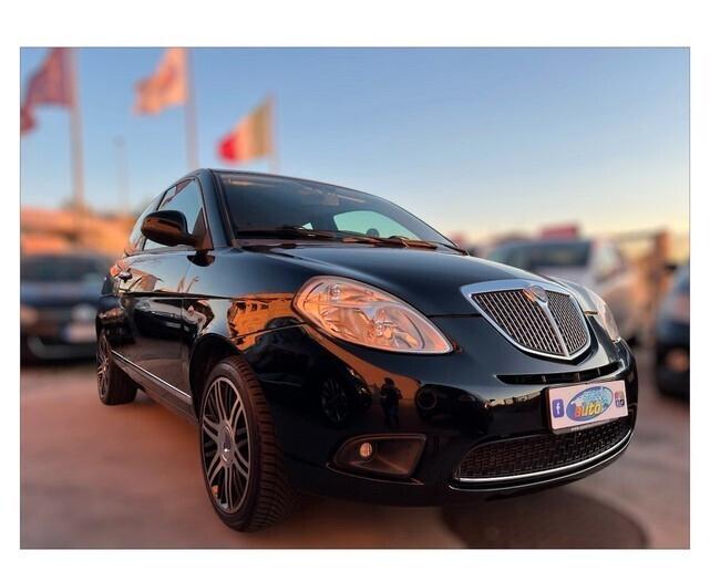 Lancia Ypsilon 1.3 MJT 75 CV Platinum